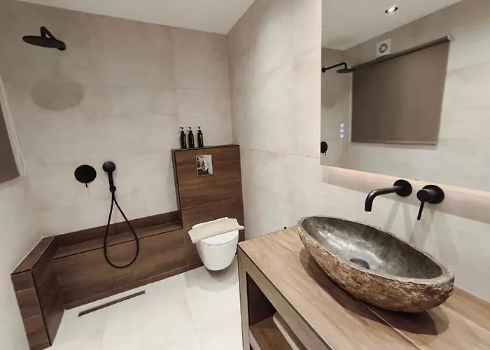 Sea Whisper Luxury Апартаменты