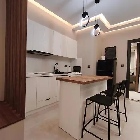 Sea Whisper Luxury Apartment *
