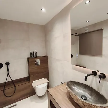 Sea Whisper Luxury Apartment Kavala