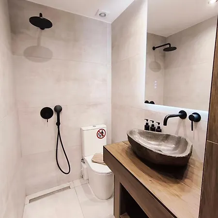 Sea Whisper Luxury アパート *