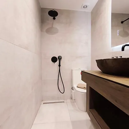 Apartment Sea Whisper Luxury