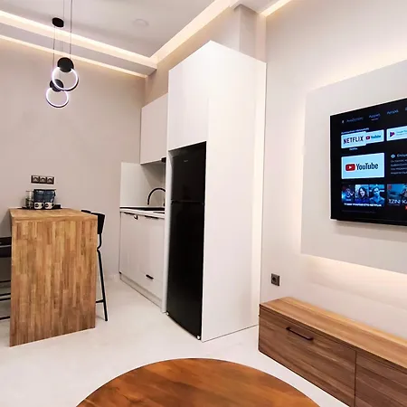 Sea Whisper Luxury 아파트